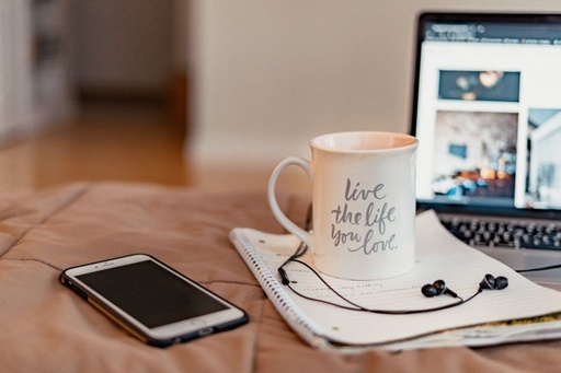 ONLINE ONLIFE - Scuole secondarie di 1° Grado